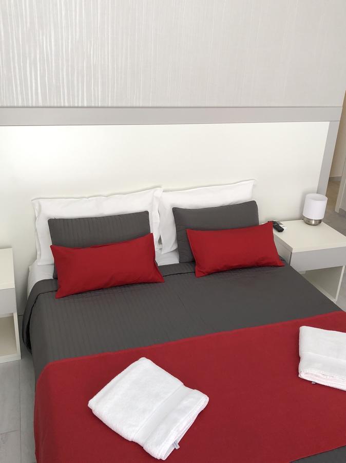 Chiaia Guest House เนเปิลส์ ภายนอก รูปภาพ
